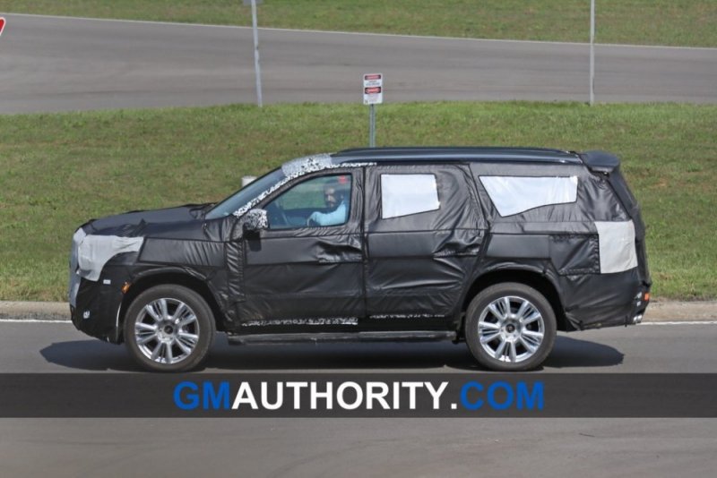 2020-Chevrolet-Tahoe-Spy-Shots-Exterior-September-2018-007-1024x683.jpg